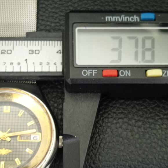 Vintage 1976 Citizen Automatic Mens Silver Watch W/daydate & Silver accents - Picture 7 of 9